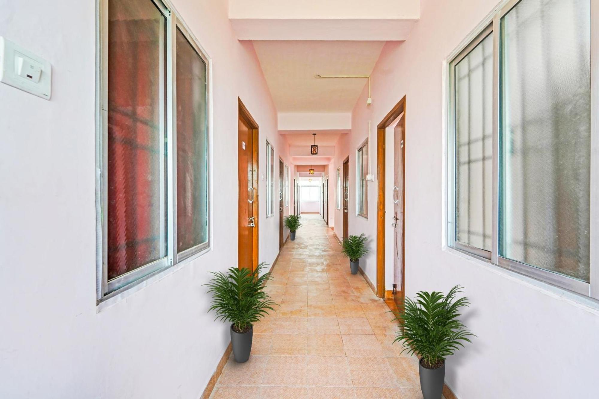 Hotel O Karapakkam, Madras Buitenkant foto